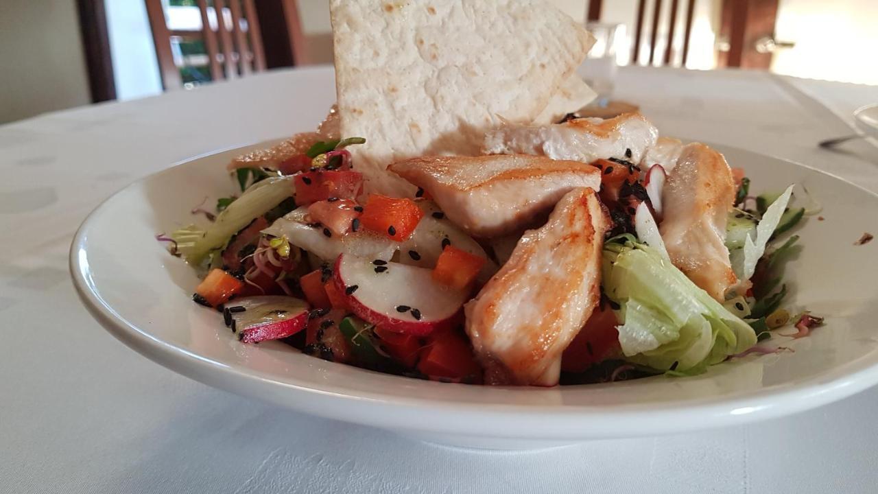 Folwark Tumiany Pokoje & Restauracja المظهر الخارجي الصورة