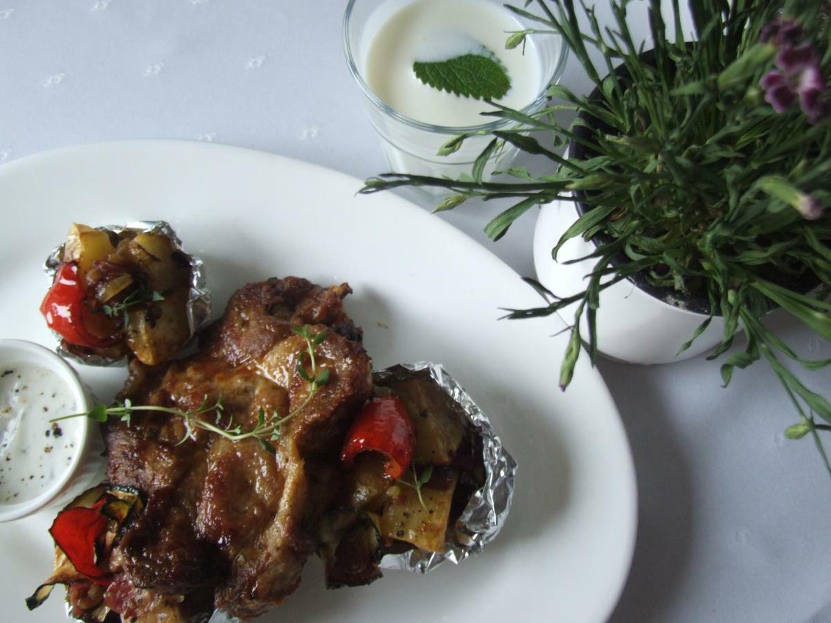 Folwark Tumiany Pokoje & Restauracja المظهر الخارجي الصورة