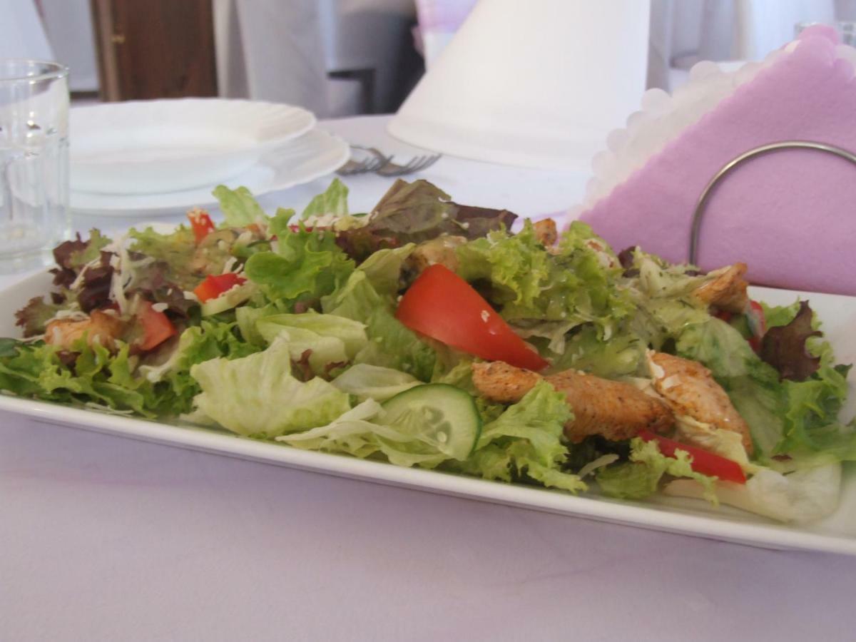 Folwark Tumiany Pokoje & Restauracja المظهر الخارجي الصورة